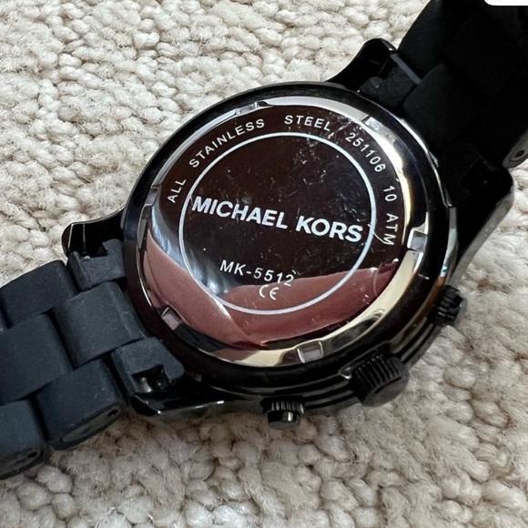 Michael Kors Runway Chronograph Black Unisex Watch MK5512 - Picture 4 of 9